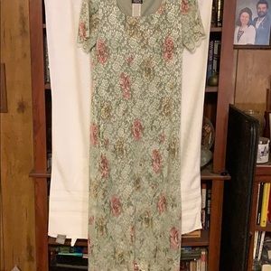 Maxi dress, lace overlay with full liner